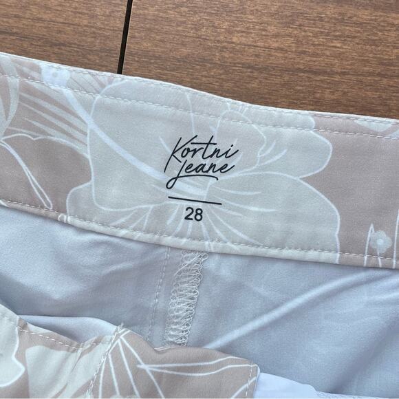 Kortni Jeane | NWT Men’s Hawaiian Floral Hibiscus Board Shorts Swim Trunks Beach - Picture 5 of 6